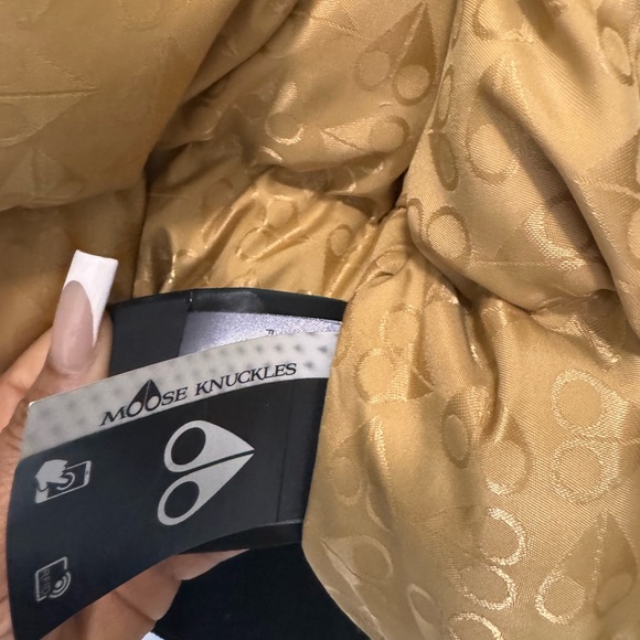 ***SOLD***Moose knuckles jacket - Picture 11 of 13